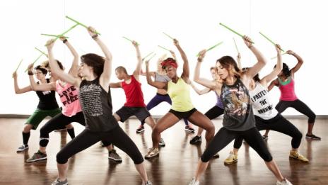 Танци и барабани в едно