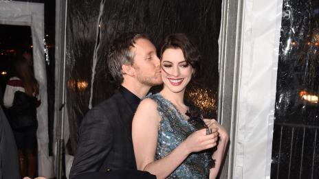 Ан Хатауей се кара с мъжа си само, когато е гладна