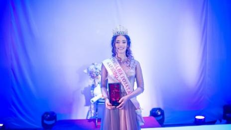 16-годишната Христина стана Царица на розата