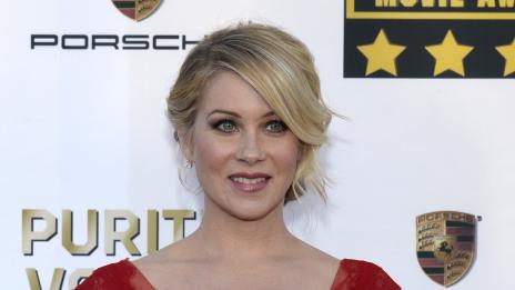 Превантивно: Кристина Апългейт се подложи на операция