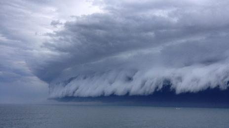 Облачното цунами над Сидни