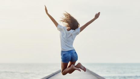 Според зодията: Какво ви кара да се чувствате по-млади