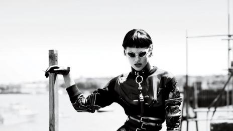 Нейно Превъзходителство Жената