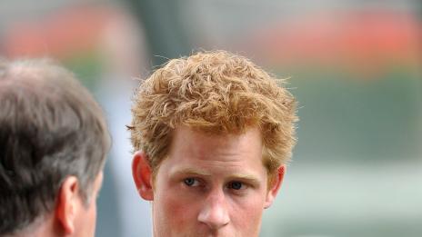 Принц Хари заживява в комикс