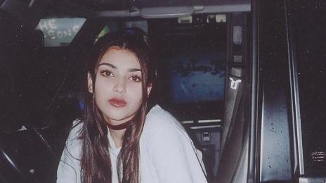 Чар или бедствие: Ким ни върна в 90-те