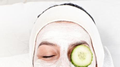 Няколко натурални продукта  срещу зачервявания по лицето