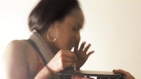 Дъщерята на Уитни се върна към наркотиците