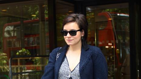 Лили Алън ще пише песни за „Бриджит Джоунс“