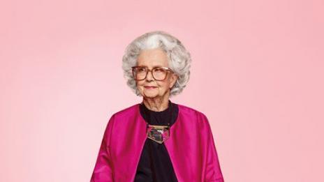 100-годишен модел във фотосесия за Vogue