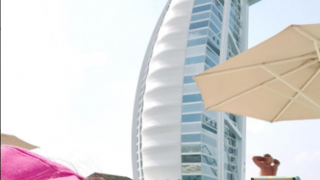 Цвети Стоянова събира тен в Дубай