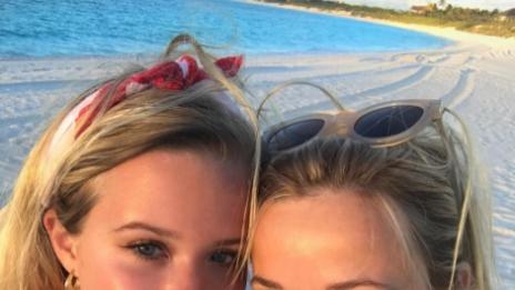 Като две капки вода: Рийз и Ава