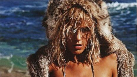 Голата провокация на Vogue