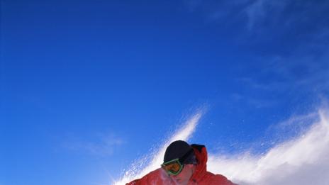 Карането на ски  прави човек по-здрав и щастлив