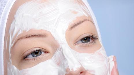 Храна върху лицето срещу акне