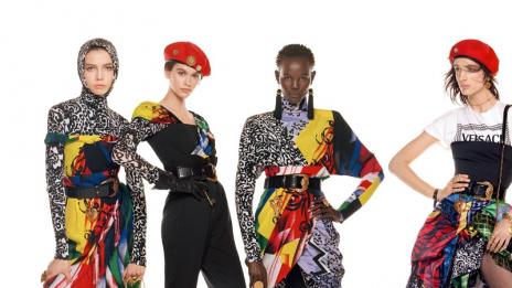 Семейството на Versace: 54 модела за един сезон