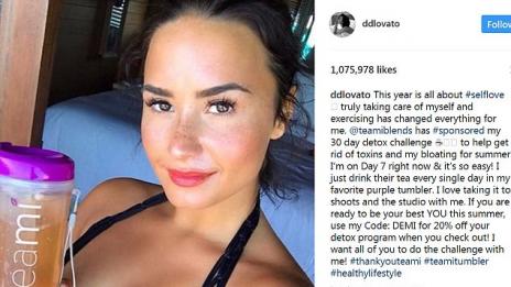 Деми Ловато разяри феновете си – рекламира вреден чай