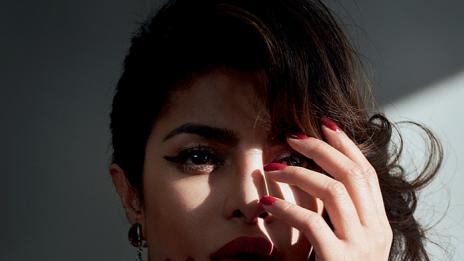 Приянка Чопра: Силата на социалното послание с модата