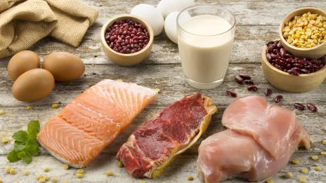 Защо не бива да комбинирате мляко и риба?