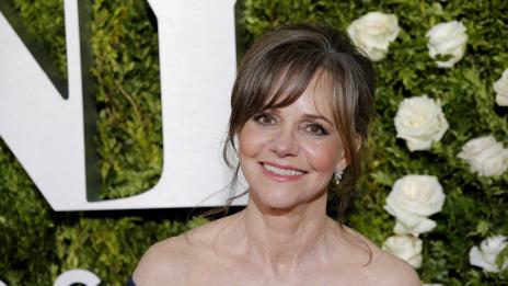 Сали Фийлд: Изнасилиха ме на 14