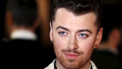 Сам Смит: Чувствам се толкова жена, колкото и мъж