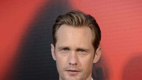 Александър Скарсгард излиза с Алекса Чънг