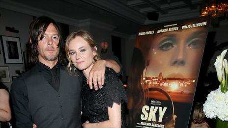 Невярната Хубава Елена – Даян Крюгер кръшкала на Джошуа?