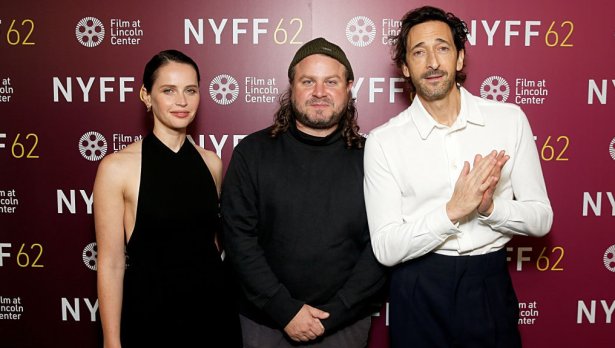 Брейди Корбет с Ейдриън Броуди и Фелисити Джоунс. Снимка: Getty Images