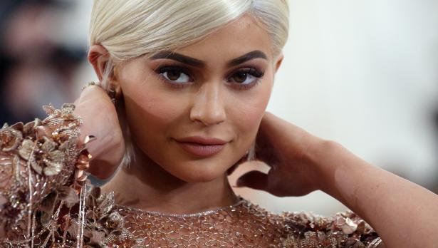 Тенденции 2020 – маникюрът на Кайли Дженър 