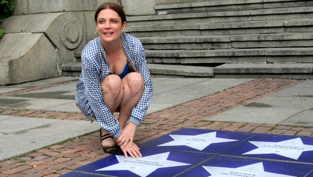 Бански 2021: Теодора Духовникова избра бял модел 