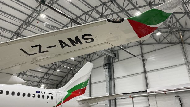 AFI KLM E&M разширява поддръжката на компоненти за новите самолети Airbus A220 на „България Еър“