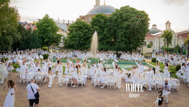 Магията на „Бяла Вечеря“ – творчество и красота със социален призив