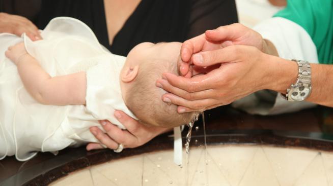 Наум Шопов и Теа Минкова кръстиха дъщеря си