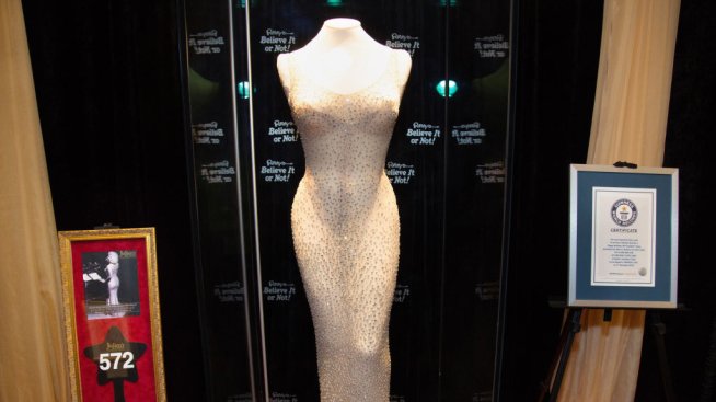 "Никой друг, освен Мерилин Монро, не трябва да носи тази рокля"