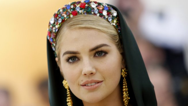 Модерно е: И Кейт Ъптън срещу Victoria's Secret