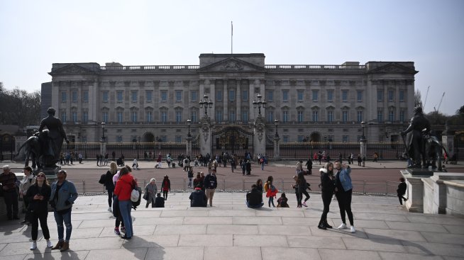 Идея: Бъкингамският дворец  да стане бирен бар