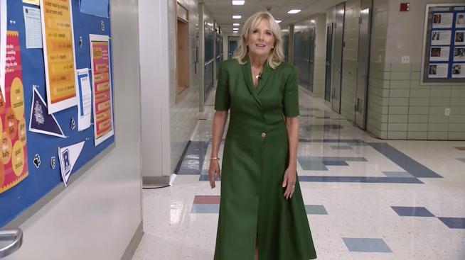 Джил Байдън, съпругата на Джо Байдън, и ботушите със скрито послание