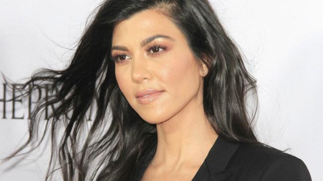 След изолацията: Кортни Кардашян търси начини за отслабване 