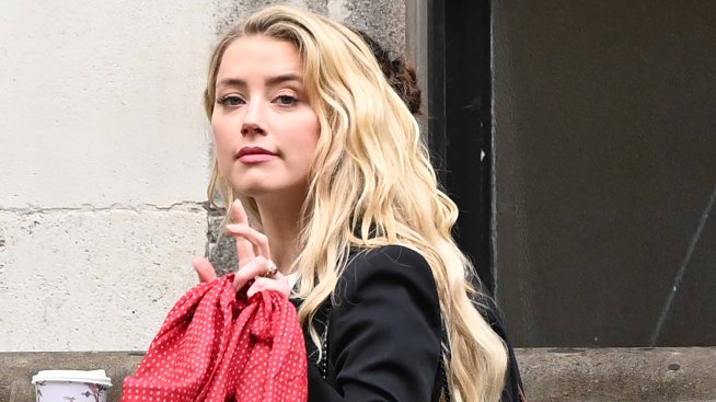 Амбър Хърд тренира и дундурка дъщеря си Уна Пейдж едновременно