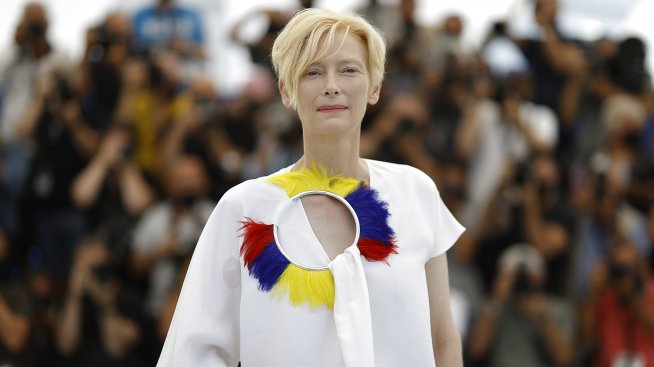 Редовно ексфолиране - една от тайните на Тилда Суинтън за красива кожа