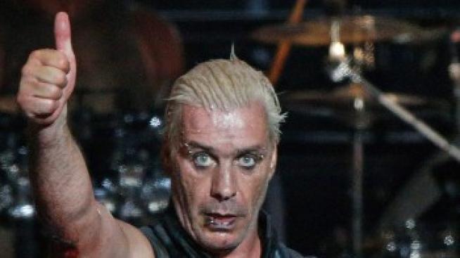 Фронтменът на Rammstein в интензивното заради коронавирус