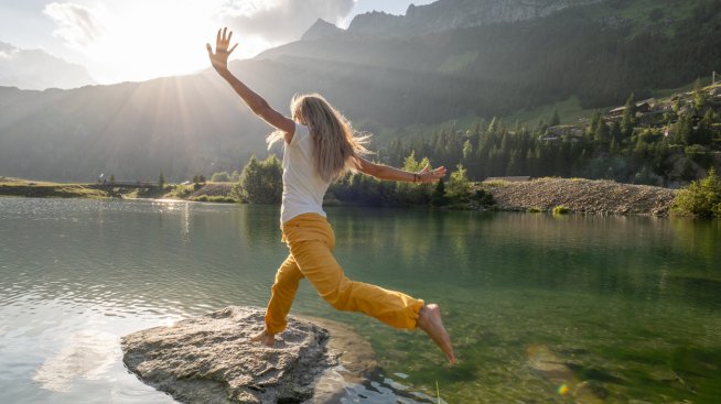 Ретроградният Уран предизвиква 5-месечно рестартиране – 4 зодии ще са най-засегнати