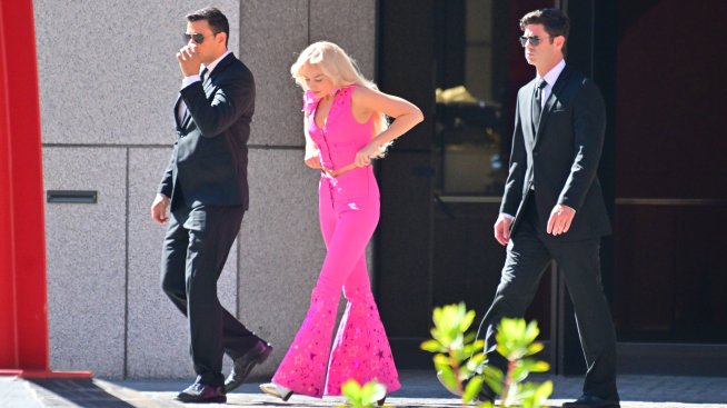 Дълги крака и руса коса – Марго Роби и първите кадри от „Барби“