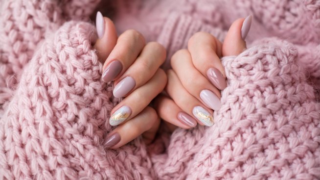 Зимен маникюр – какви цветове лакове са актуални?