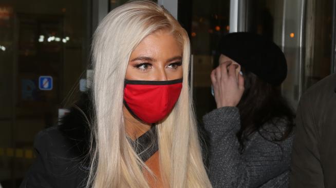 Андреа шокира феновете си с ретро снимки