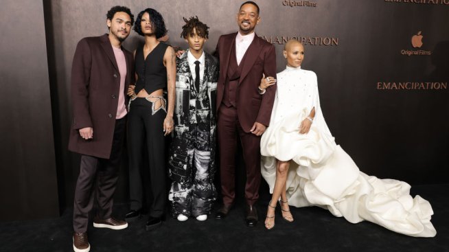 Семейна подкрепа: Уил Смит с близките си на червения килим 