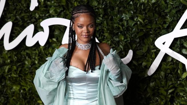 Риана изпревари по богатство Мадона и Бионсе