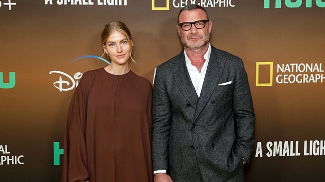 Нова страница: Лив Шрайбър очаква бебе от младата си приятелка