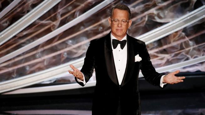 Том Ханкс подари пишещата си машина на дете, жертва на тормоз