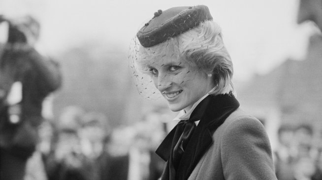 Капсулата на принцеса Даяна е открита - вижте какво има в нея