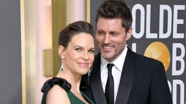 Истински триумф: Хилари Суонк роди близнаци на 48 години!